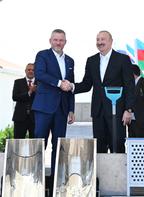 Prezident İlham Əliyev və Slovakiya Prezidenti Peter Pelleqrini Ağdamın Baş Qərvənd kəndində görülən işlərlə tanış olublar (FOTO)