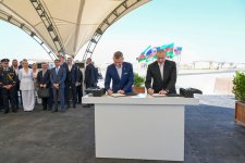 Prezident İlham Əliyev və Slovakiya Prezidenti Peter Pelleqrini Ağdamın Baş Qərvənd kəndində görülən işlərlə tanış olublar (FOTO)