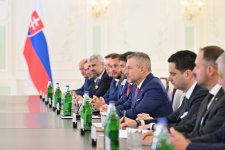 Prezident İlham Əliyevin Şuşada Slovakiya Prezidenti ilə geniş tərkibdə görüşü olub (FOTO)
