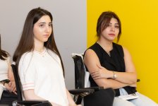 Yelo Bank-ın “Summer Challenge” yay təcrübə proqramı başladı! (FOTO)
