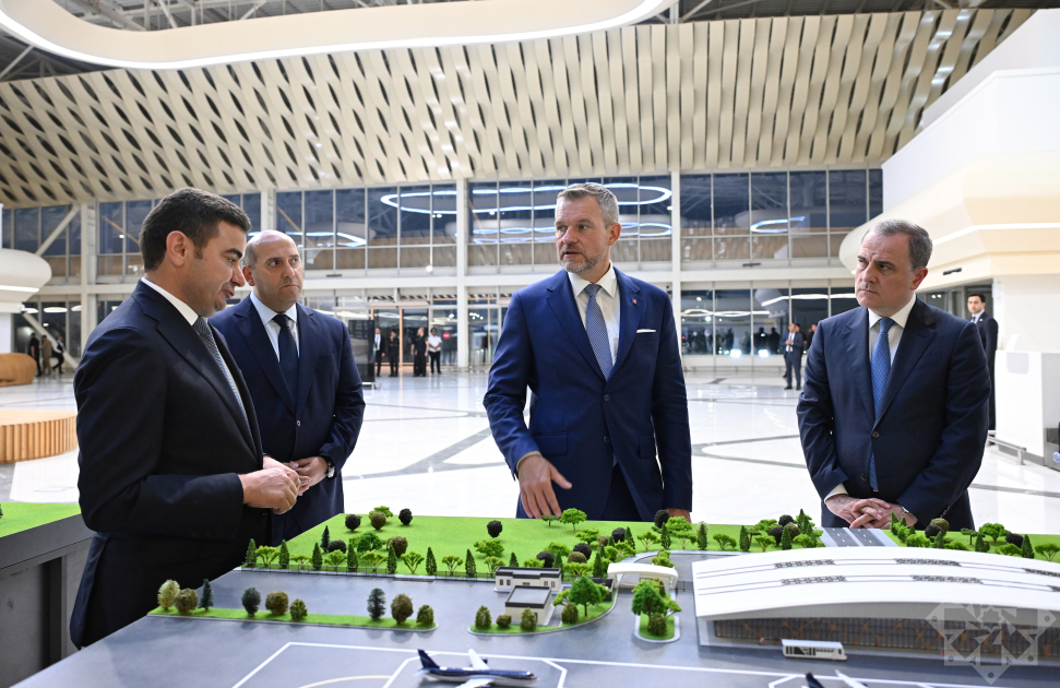 Slovakiya Prezidenti Füzuli aeroportundan təyyarə ilə Bakı şəhərinə yola düşüb (FOTO)