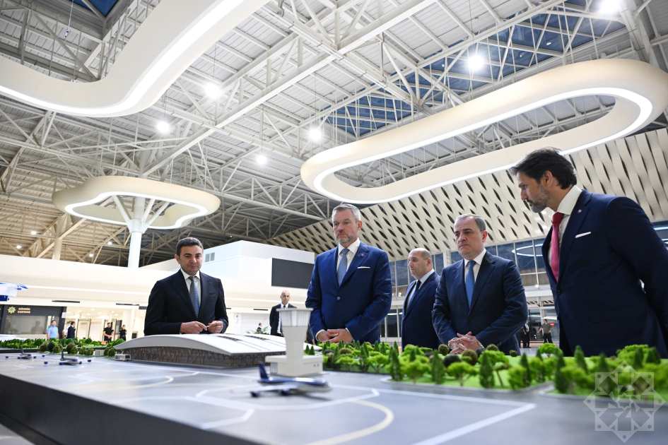 Slovakiya Prezidenti Füzuli aeroportundan təyyarə ilə Bakı şəhərinə yola düşüb (FOTO)