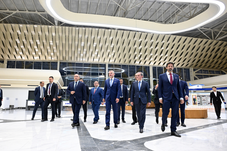 Slovakiya Prezidenti Füzuli aeroportundan təyyarə ilə Bakı şəhərinə yola düşüb (FOTO)