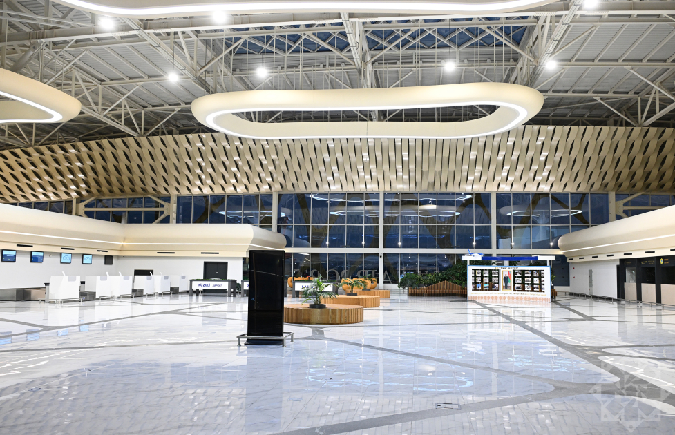 Slovakiya Prezidenti Füzuli aeroportundan təyyarə ilə Bakı şəhərinə yola düşüb (FOTO)