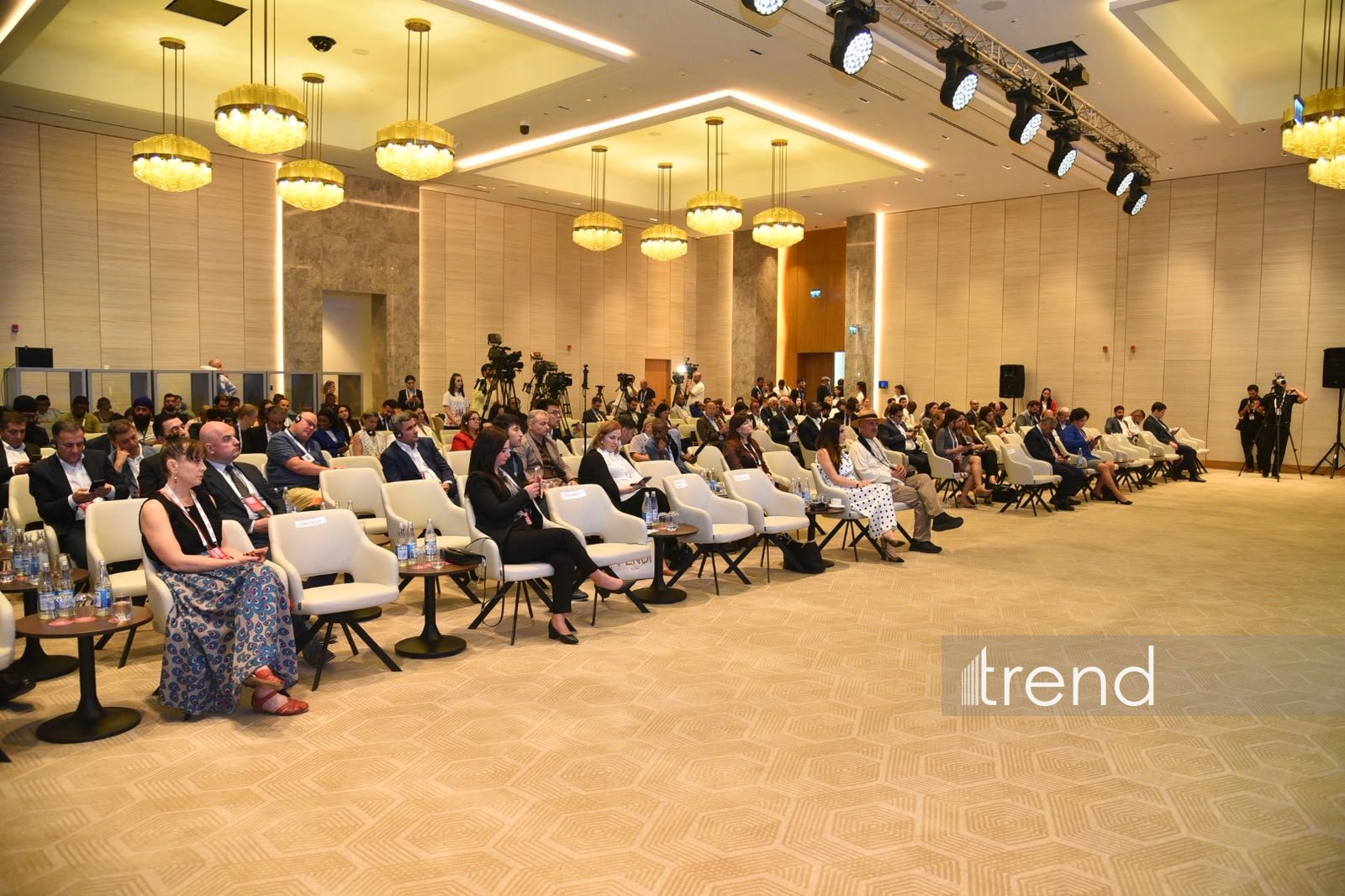 IV Şuşa Qlobal Media Forumu çərçivəsində etimadın bərbasında media diplomatiyasının rolu müzakirə olunur (FOTO)