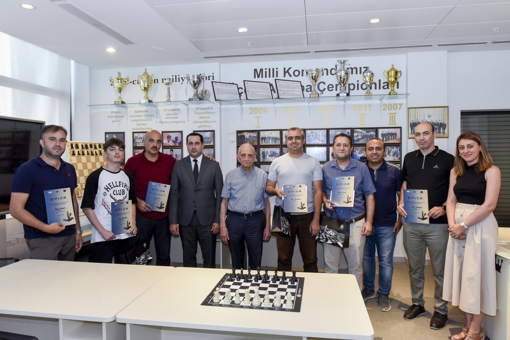 Azərbaycan Milli Mətbuat Günü münasibətilə keçirilən şahmat turnirinin qalibi müəyyən olub (FOTO)