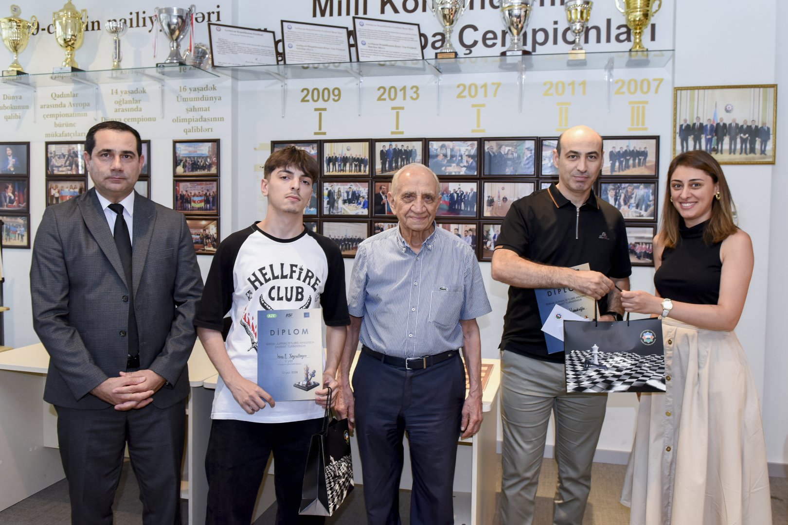 Azərbaycan Milli Mətbuat Günü münasibətilə keçirilən şahmat turnirinin qalibi müəyyən olub (FOTO)