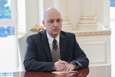 Prezident İlham Əliyev “John Deere” şirkətinin nümayəndə heyətini qəbul edib (FOTO)