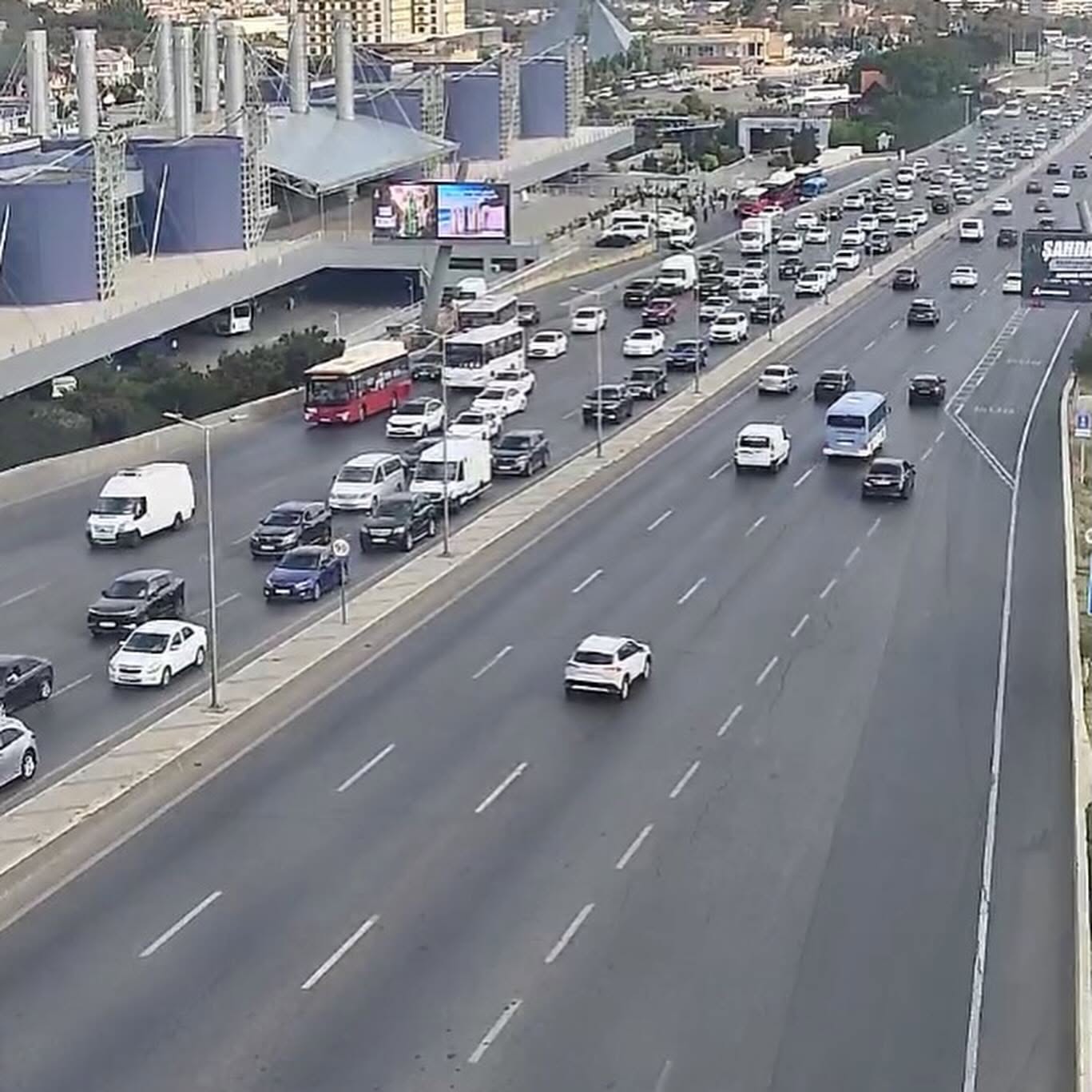 DİQQƏT: Bu yollarda tıxac var - SİYAHI