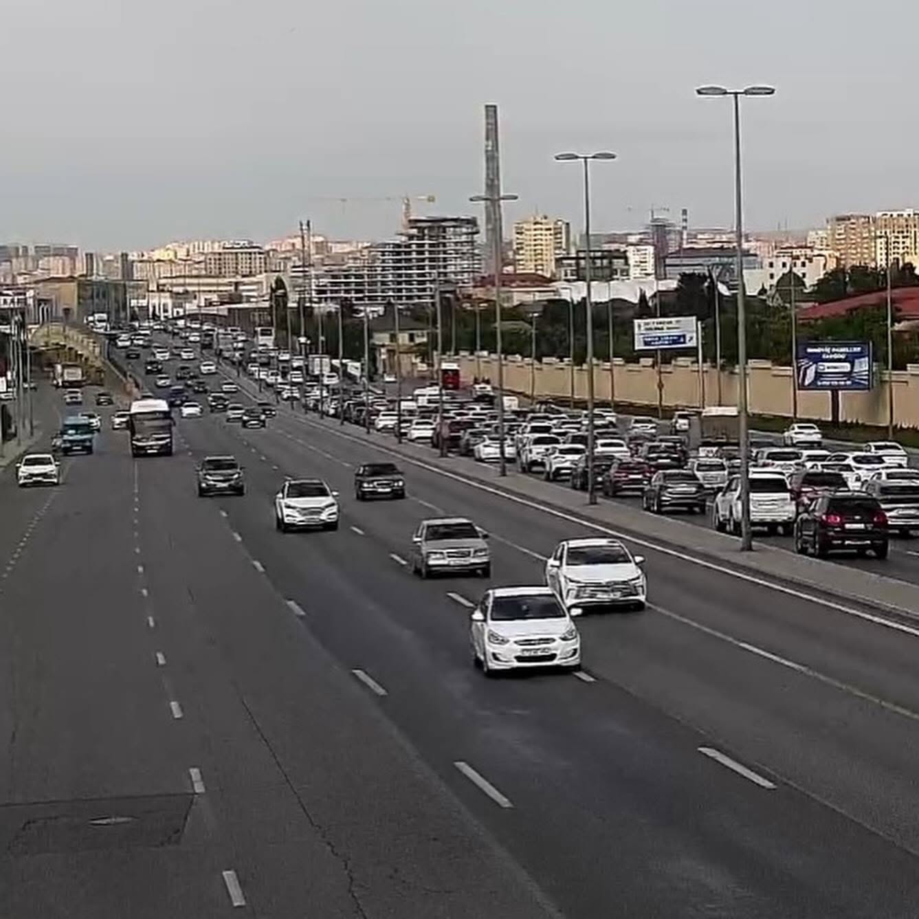 DİQQƏT: Bu yollarda tıxac var - SİYAHI