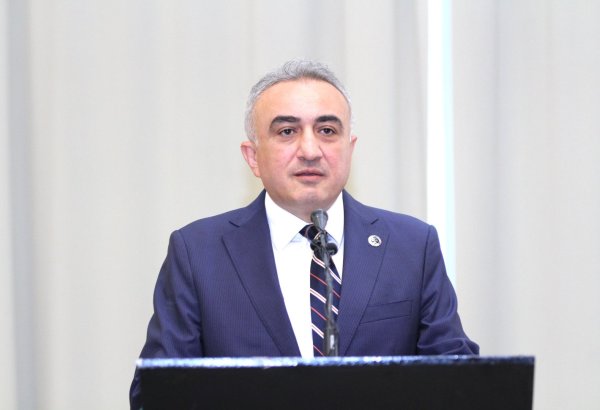 Azərbaycanda vəkillərin sayı ilk dəfə 3 mini ötüb (FOTO)
