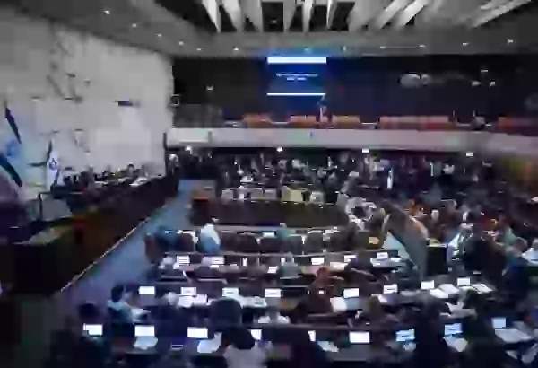 İsrail parlamenti buraxılıb