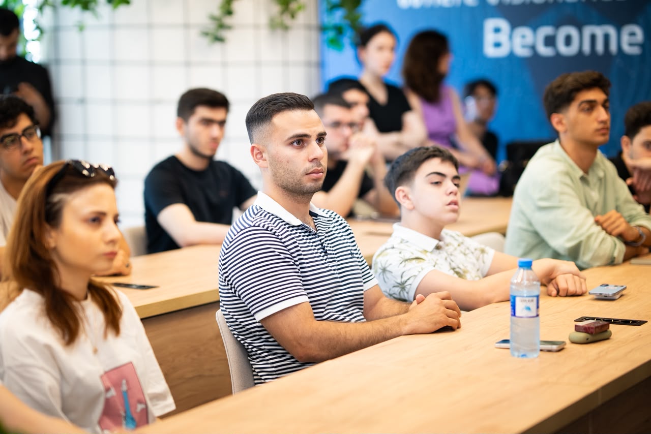 “Vistar” Mükəmməllik Mərkəzində üçüncü dalğanın təlimləri başlayıb (FOTO)