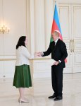 Prezident İlham Əliyev İrlandiyanın Azərbaycanda yeni təyin olunmuş səfirinin etimadnaməsini qəbul edib (FOTO)