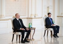 Prezident İlham Əliyev Braziliyanın Azərbaycanda yeni təyin olunmuş səfirinin etimadnaməsini qəbul edib (FOTO)