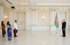 Prezident İlham Əliyev Kambocanın Azərbaycanda yeni təyin olunmuş səfirinin etimadnaməsini qəbul edib (FOTO/VİDEO)
