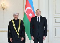 Prezident İlham Əliyev Omanın Azərbaycanda yeni təyin olunmuş səfirinin etimadnaməsini qəbul edib (FOTO)