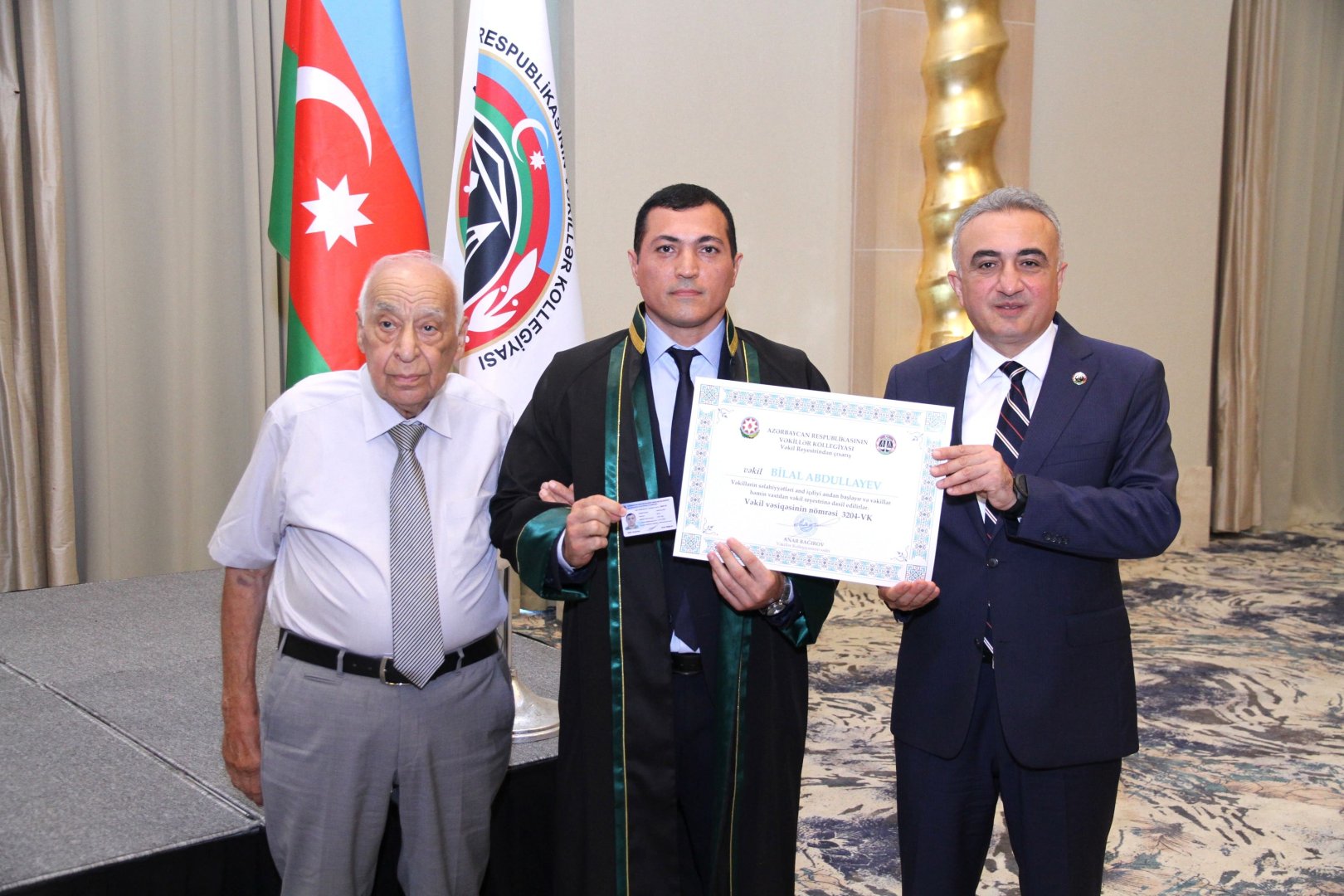 Azərbaycanda vəkillərin sayı ilk dəfə 3 mini ötüb (FOTO)