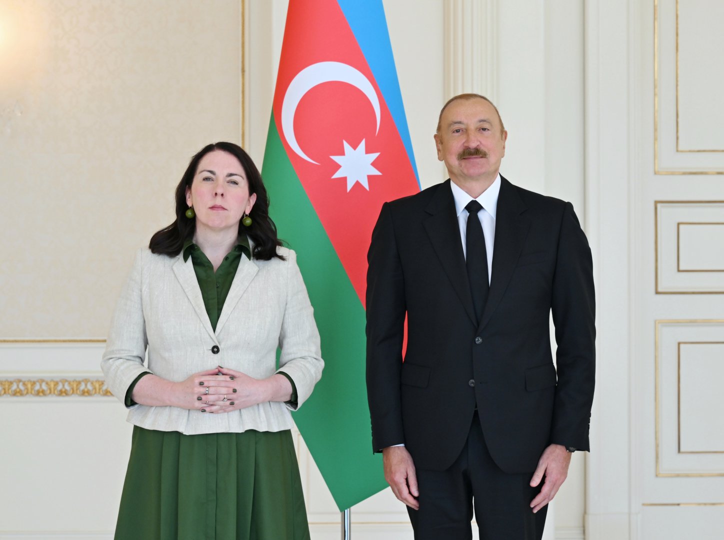 Prezident İlham Əliyev İrlandiyanın Azərbaycanda yeni təyin olunmuş səfirinin etimadnaməsini qəbul edib (FOTO)