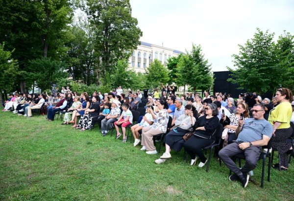 Şuşada “Sözün həsrəti–Heydərbabaya salam" adlı bədii-musiqili kompozisiya nümayiş olunub (FOTO)