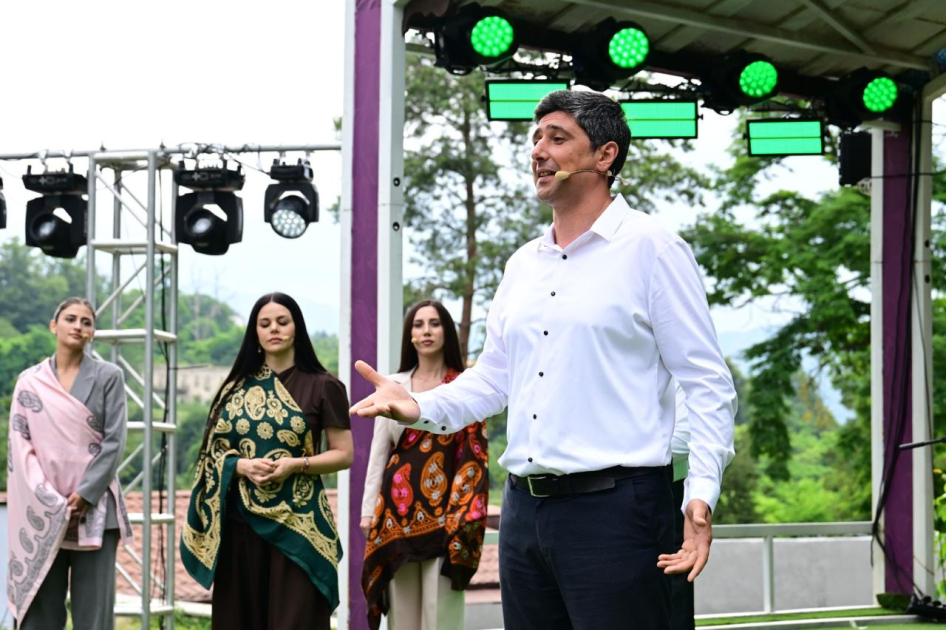 Şuşada “Sözün həsrəti–Heydərbabaya salam" adlı bədii-musiqili kompozisiya nümayiş olunub (FOTO)