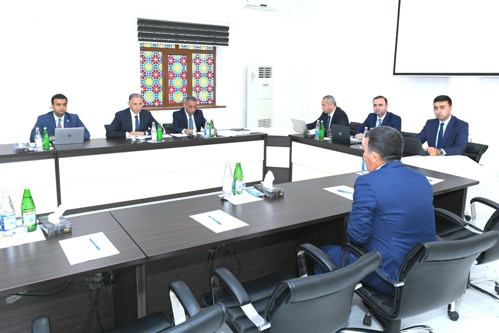Nazir Rəşad Nəbiyev Xaçmazda vətəndaşları qəbul edib (FOTO)