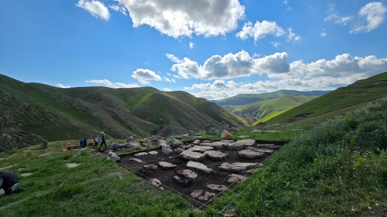 Gədəbəydə Qafqaz Albaniyasına aid 500-ə yaxın qəbir aşkarlanıb (FOTO)