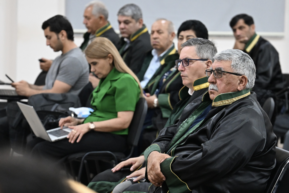 Ermənistan vətəndaşlarının şikayətləri üzrə apellyasiya məhkəməsində dövlət ittihamını müdafiə edən prokurorlar çıxışa başlayıb (FOTO)