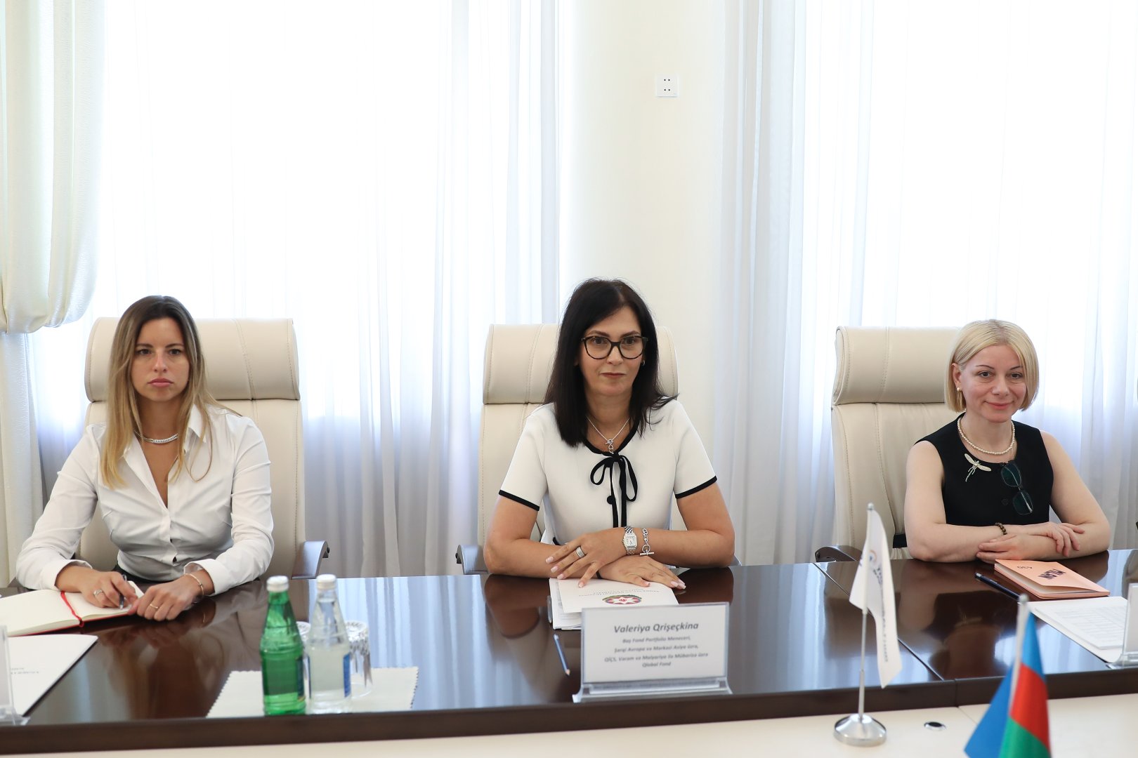 Səhiyyə naziri Qlobal Fondun nümayəndə heyəti ilə görüşüb (FOTO)