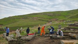 Gədəbəydə Qafqaz Albaniyasına aid 500-ə yaxın qəbir aşkarlanıb (FOTO)