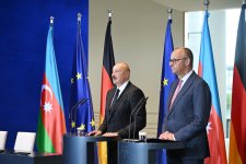 Prezident İlham Əliyev və Federal Kansler Fridrix Merts mətbuata bəyanatlarla çıxış ediblər (FOO)