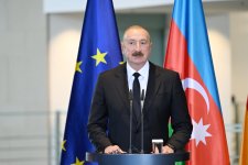 Prezident İlham Əliyev və Federal Kansler Fridrix Merts mətbuata bəyanatlarla çıxış ediblər (FOO)