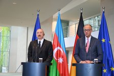 Prezident İlham Əliyev və Federal Kansler Fridrix Merts mətbuata bəyanatlarla çıxış ediblər (FOO)