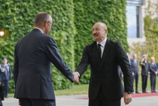 Prezident İlham Əliyevin Berlində rəsmi qarşılanma mərasimi keçirilib (FOTO)