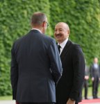 Prezident İlham Əliyevin Berlində rəsmi qarşılanma mərasimi keçirilib (FOTO)