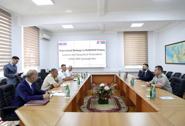 Azərbaycan və Serbiya hərbi təhsil sahəsində əməkdaşlığı müzakirə edib (FOTO)