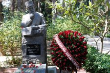 22 iyul – Milli Mətbuat Günü ilə əlaqədar Fəxri xiyaban ziyarət edilib (FOTO)