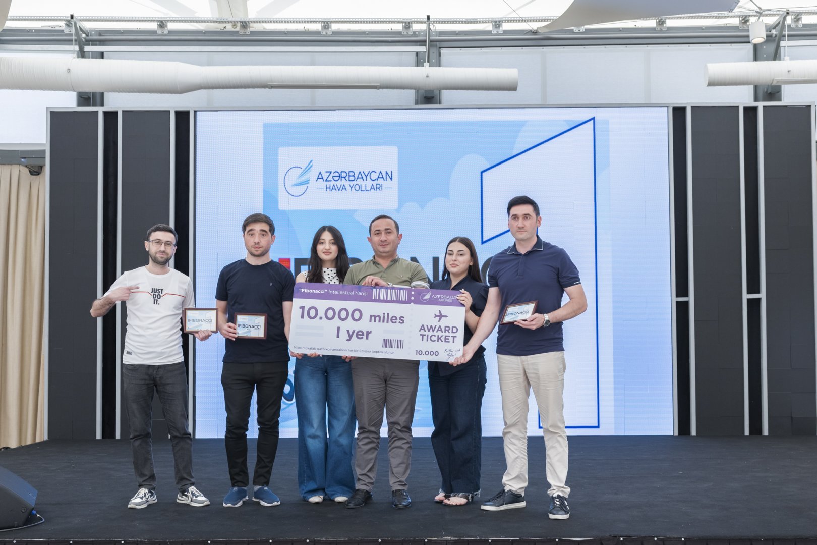 Azərbaycan Hava Yolları Milli Mətbuat Günü münasibətilə media nümayəndələri üçün intellektual yarış təşkil edib (FOTO)