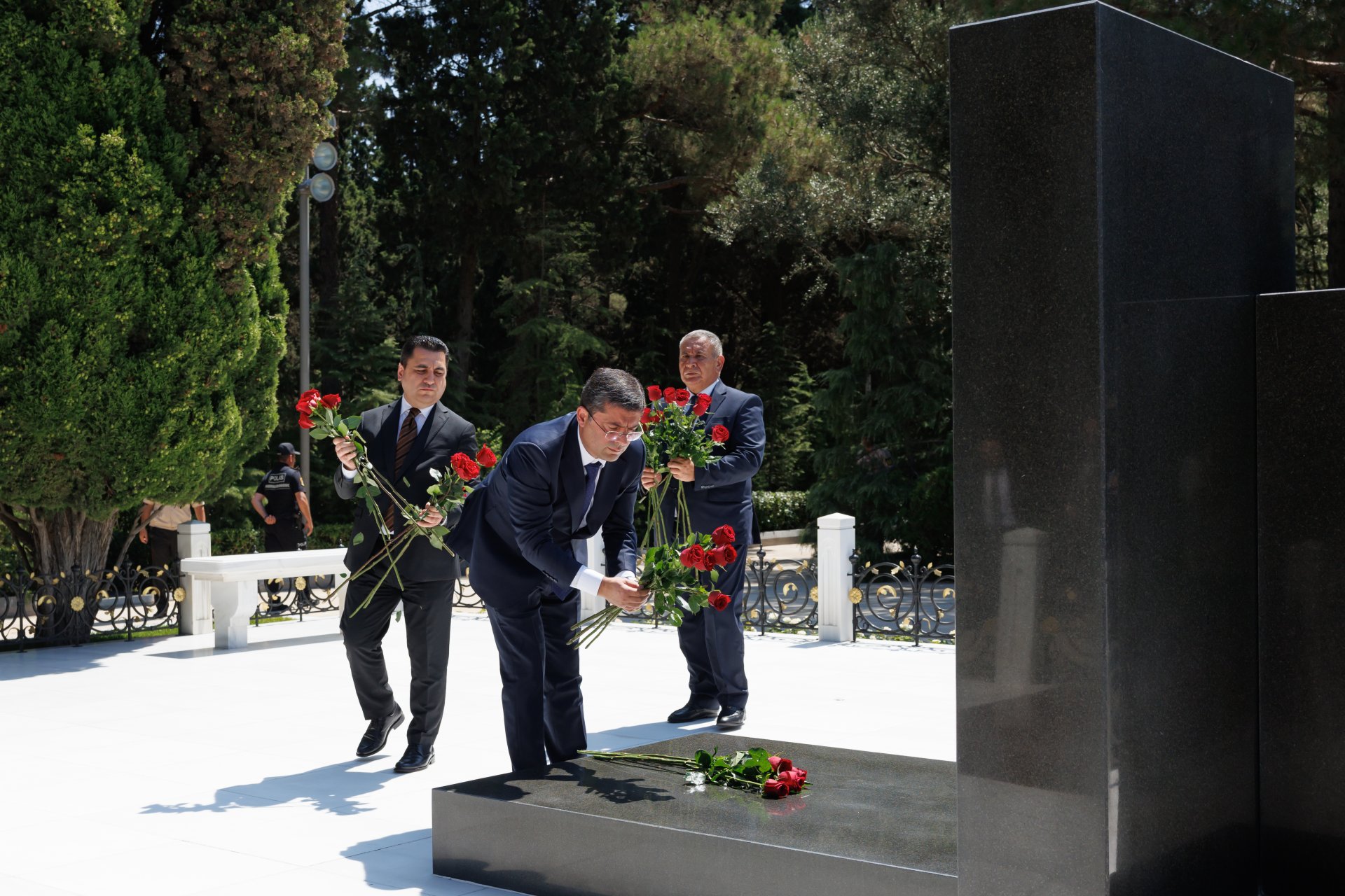 22 iyul – Milli Mətbuat Günü ilə əlaqədar Fəxri xiyaban ziyarət edilib (FOTO)