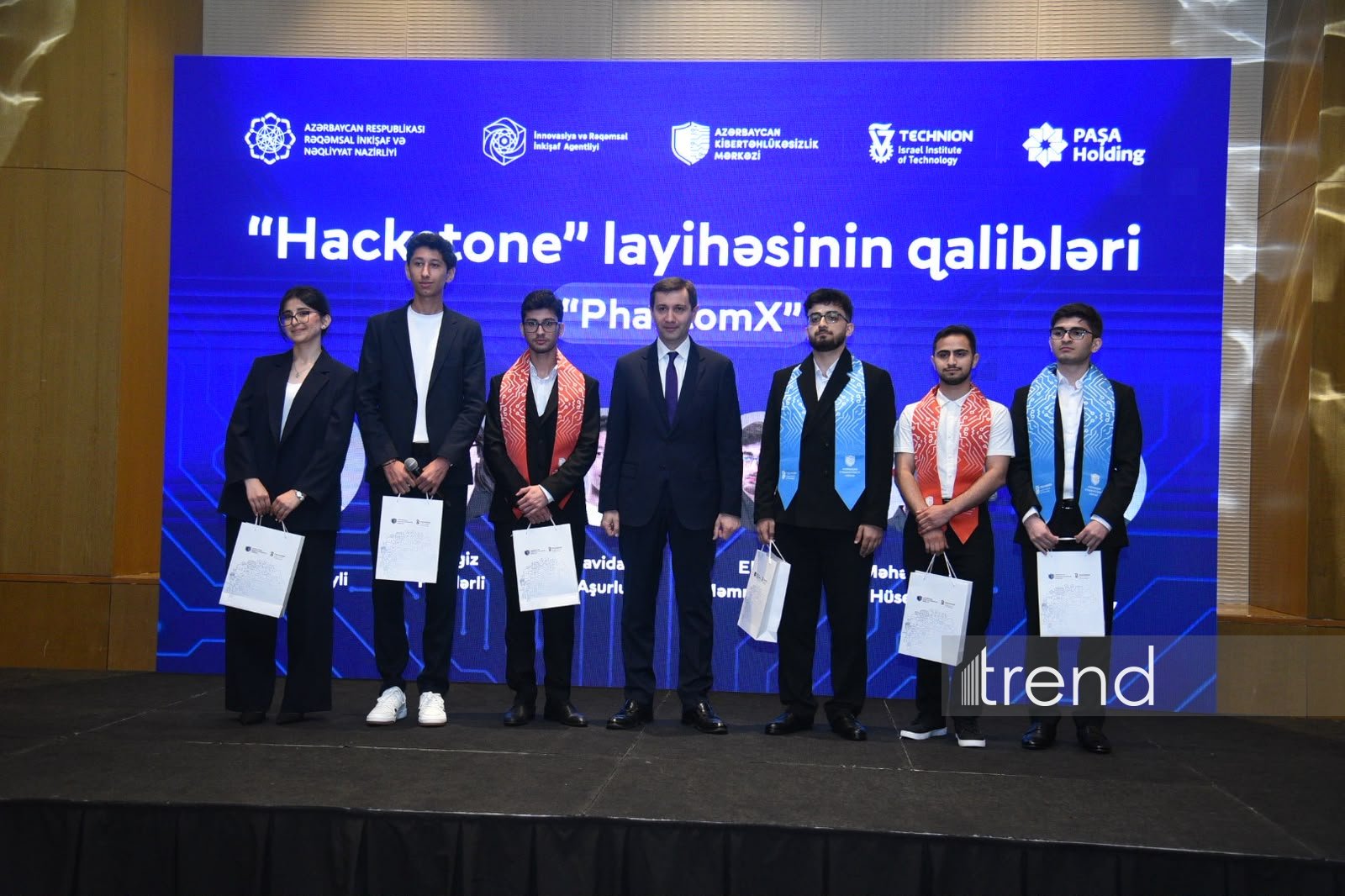Daha 100 nəfər Azərbaycan Kibertəhlükəsizlik Mərkəzindən məzun olub (FOTO)