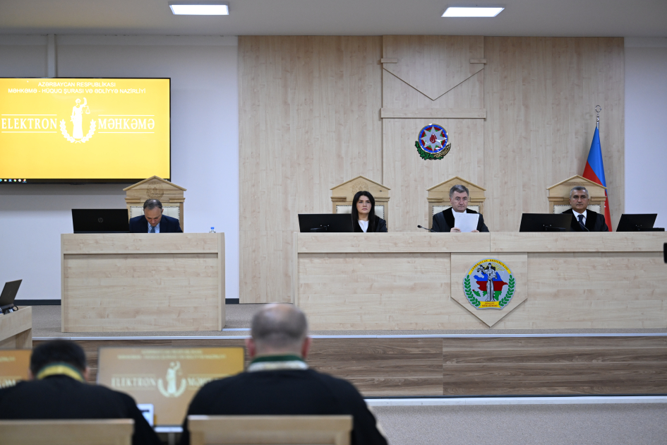 Ermənistan vətəndaşlarının şikayətləri üzrə apellyasiya məhkəməsi dövlət ittihamını müdafiə edən prokurorların çıxışları ilə davam etdirilib (FOTO)