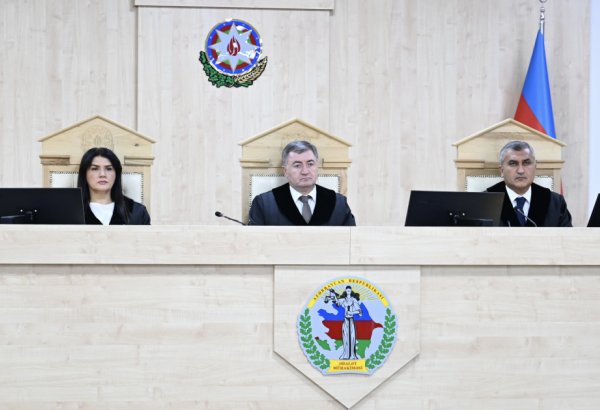 Ermənistan vətəndaşlarının şikayətləri üzrə apellyasiya məhkəməsi dövlət ittihamını müdafiə edən prokurorların çıxışları ilə davam etdirilib (FOTO)