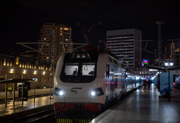 Bakı–Tbilisi–Bakı qatarlarına 7 əlavə vaqon qoşulacaq