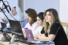 Ermənistan vətəndaşlarının şikayətləri üzrə apellyasiya məhkəməsi dövlət ittihamını müdafiə edən prokurorların çıxışları ilə davam etdirilib (FOTO)