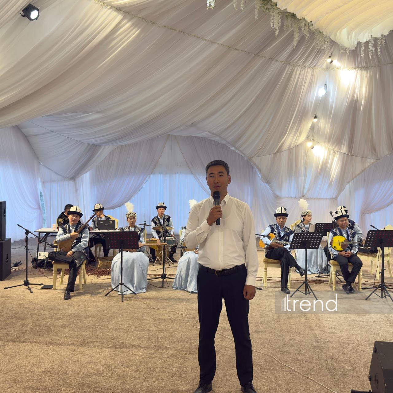Ölkələri birləşdirən musiqi: Qırğızıstanda Azərbaycan media nümayəndələri üçün konsert keçirilib (FOTO/VİDEO)