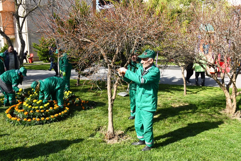 Bakıda daxili iməclik keçirilib: küçələr yuyulub (FOTO)