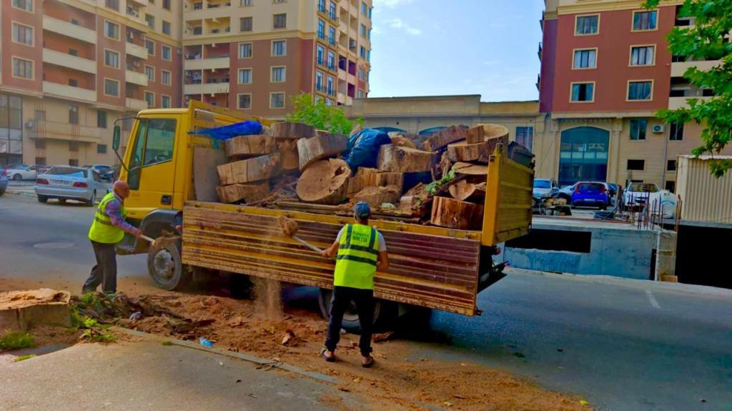 Bakıda daxili iməclik keçirilib: küçələr yuyulub (FOTO)