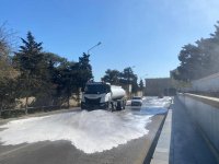 Bakıda daxili iməclik keçirilib: küçələr yuyulub (FOTO)
