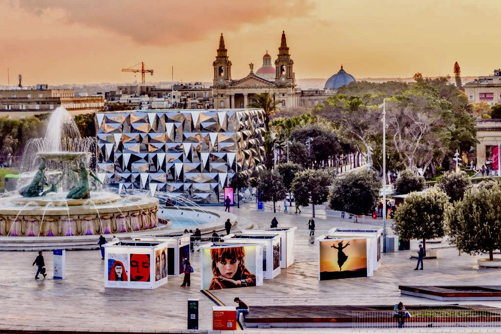 Malta Prezidenti Xocalı soyqırımına həsr olunmuş Reza Deqatinin fotosərgisini ziyarət edib (FOTO)