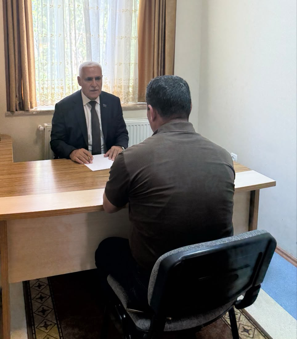 Milli Məclisin deputatı Vüqar Rəhimzadə Culfada seçiciləri ilə növbəti görüşünü keçirib (FOTO)
